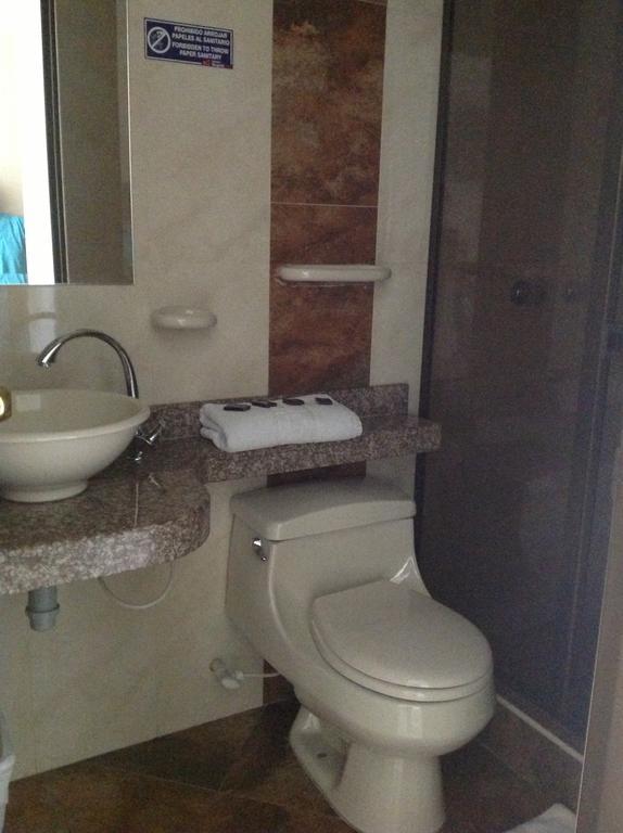 Hotel Castellana Inn Bogota Room photo
